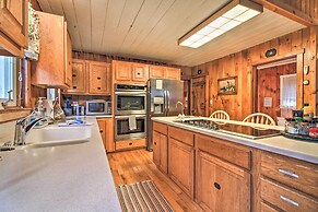 Ludlow Home w/ Hot Tub, Near Okemo Resort!