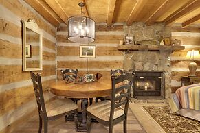 Townsend Apt on Little River - 3 Mi to Natl Park!