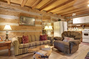 Townsend Apt on Little River - 3 Mi to Natl Park!