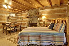 Townsend Apt on Little River - 3 Mi to Natl Park!