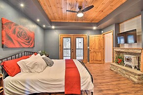 Modern Broken Bow Cabin: Large Deck, BBQ & Pergola