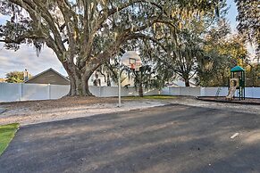 Bluffton Getaway: Fenced Yard, 7 Mi to Beach!