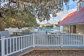 Bluffton Getaway w/ Fenced Yard: 7 Mi to Beach!