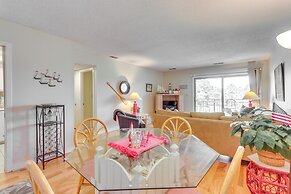 Coastal Sea Pines Escape: Walk to Beach!