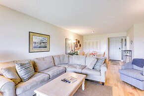 Coastal Sea Pines Escape: Walk to Beach!