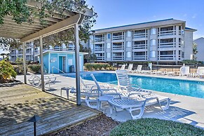 Relaxing Harbor Island Condo: Walk to the Beach!