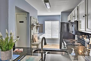 Relaxing Harbor Island Condo: Walk to the Beach!