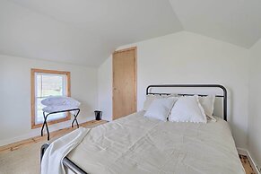 Getaway in Sodus Point w/ Private Yard