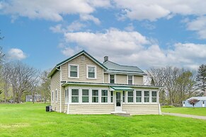 Getaway in Sodus Point w/ Private Yard