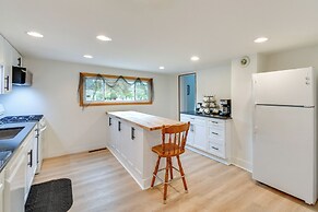 Getaway in Sodus Point w/ Private Yard