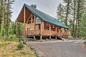 Island Park Cabin w/ Stunning Forest Views!