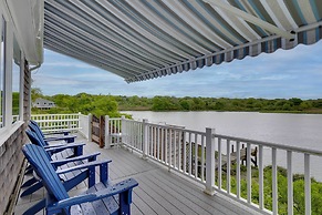 Cozy Narragansett Cottage w/ Dock & Outdoor Shower