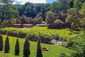 Bring a Pet: Smoky Mtn Vacation Rental w/ Yard!