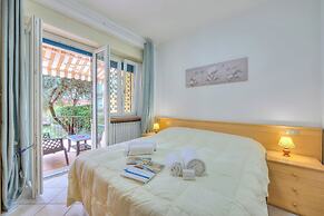 Leonardo House Garden Stresa Center