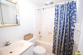 Harbour Island 45g 2 Bedroom Townhouse by RedAwning