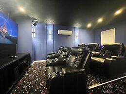 Under The Sea Villa 5 Bedroom Villa by RedAwning