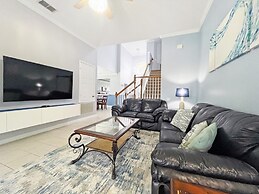 Under The Sea Villa 5 Bedroom Villa by RedAwning