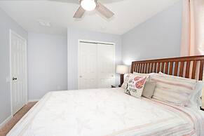 Under The Sea Villa 5 Bedroom Villa by RedAwning