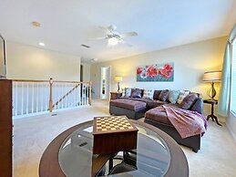 Henley Haven 6 Bedroom Villa by RedAwning