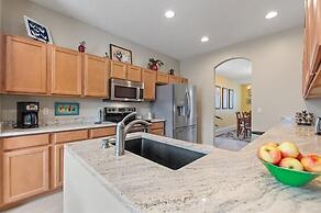 Henley Haven 6 Bedroom Villa by RedAwning