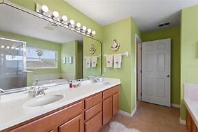 Henley Haven 6 Bedroom Villa by RedAwning