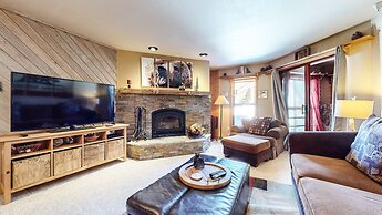 Aspen Creek #227 1 Bedroom Condo by RedAwning