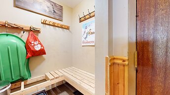 Aspen Creek #227 1 Bedroom Condo by RedAwning