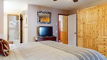 Aspen Creek #227 1 Bedroom Condo by RedAwning