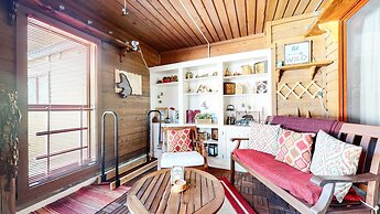 Aspen Creek #227 1 Bedroom Condo by RedAwning