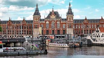 HOTELUX Amsterdam Airport Hotel