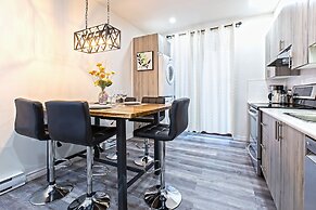 Lovely Condo near Dtown Montreal- 4404