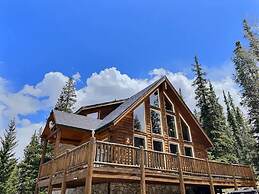 Custom Craftsman Chalet Fenced Yard for Pets Aspen Views Hot Tub