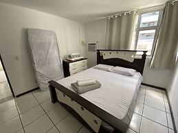 3 quartos a 2 quadras da Praia