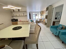 3 quartos a 2 quadras da Praia