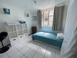 3 quartos a 2 quadras da Praia