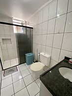 3 quartos a 2 quadras da Praia