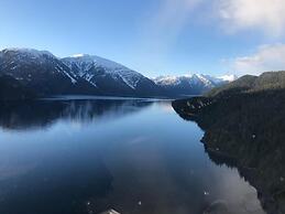 Stewart Mountain Lodge