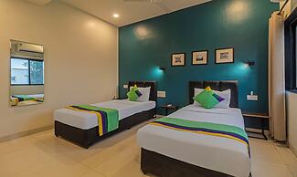 Treebo Tulip Comfort