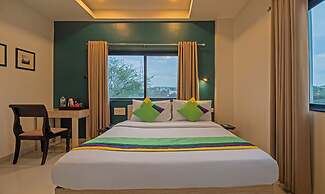 Treebo Tulip Comfort