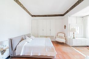 Villa Barkley -luxury Estate With Villa Cottages With a Pool