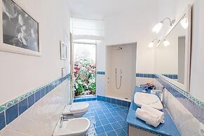 Villa Barkley -luxury Estate With Villa Cottages With a Pool