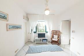 Villa Barkley -luxury Estate With Villa Cottages With a Pool