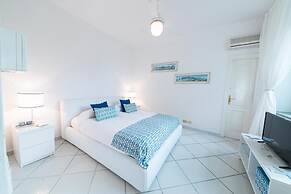 Villa Barkley -luxury Estate With Villa Cottages With a Pool