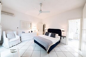 Villa Barkley -luxury Estate With Villa Cottages With a Pool