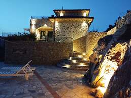 Rodon Luxury Villas Aria