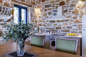 Rodon Luxury Villas Aura