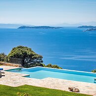 Rodon Luxury Villas Eos