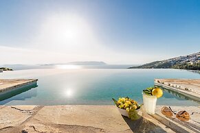 Rodon Luxury Villas Eos