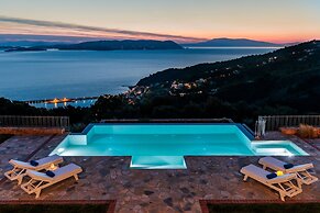 Rodon Luxury Villas Eos