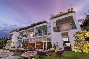 Enjoy Boutique Hotel & Restaurat